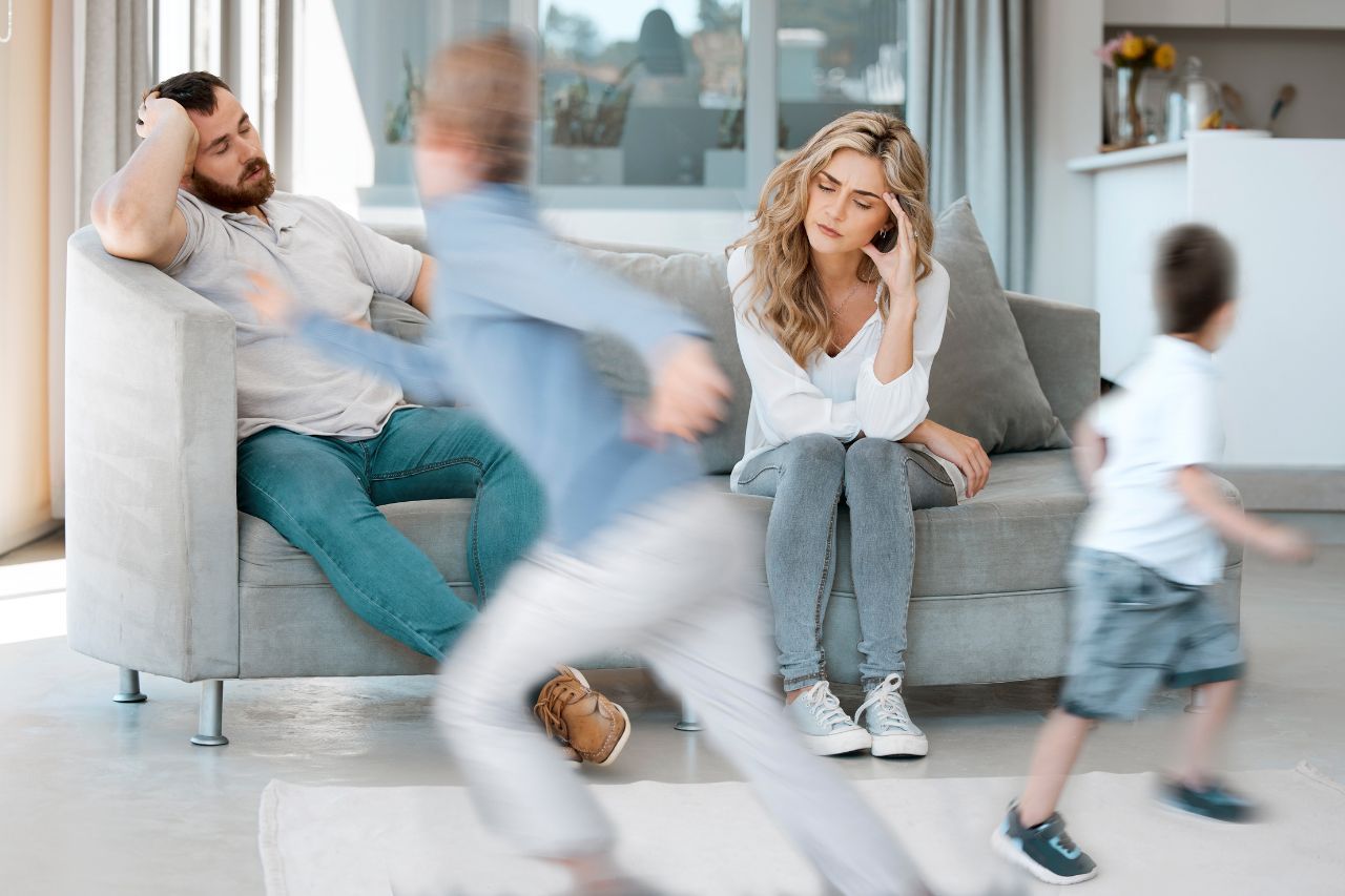 De padres a pareja: Cómo retomar la conexión amorosa después de los hijos