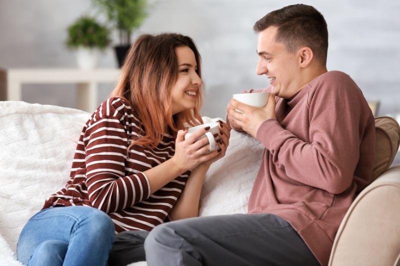 Del reclamo a la petición: la frase que puede salvar una conversación de pareja